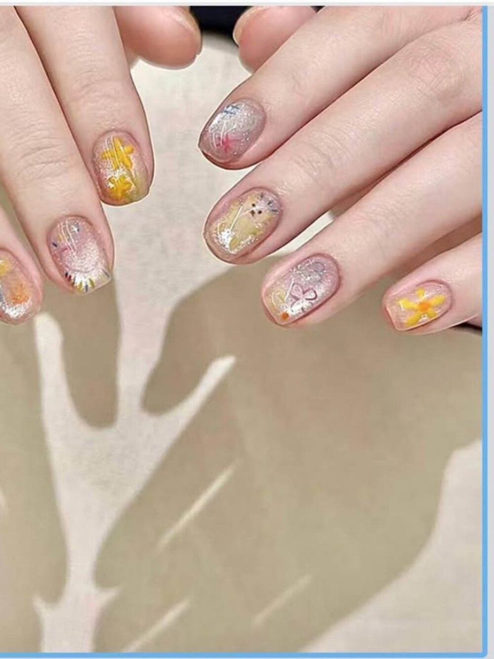 30 PCS Cartoon Bear Short Press on Nails Cat Eye Flower Fake Nails Gifts